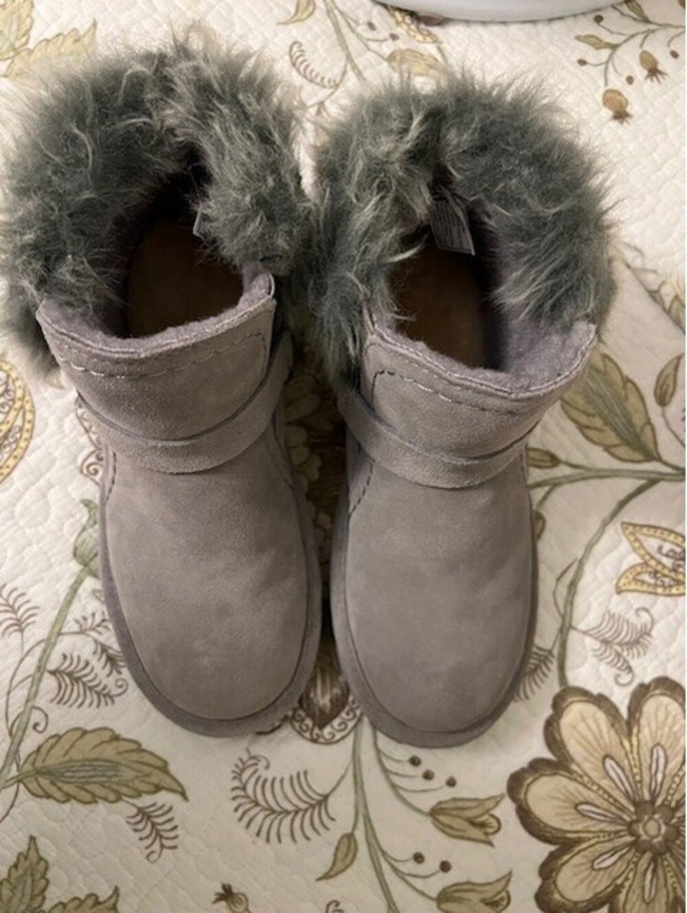 NEW BEARPAW Koko Gray Fog Suede Boots Women's Slip On Faux Fur-Size 6